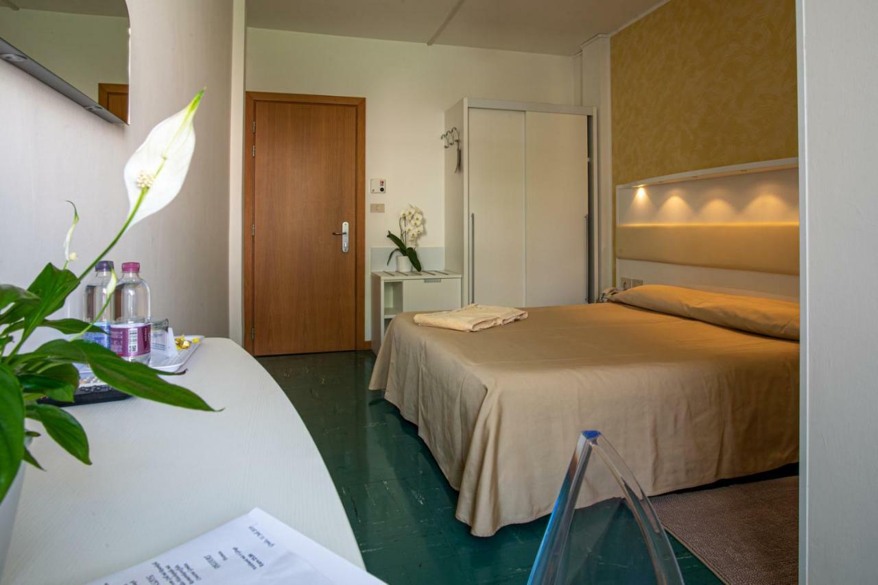 Hotel Mar Del Plata Grado Eksteriør billede